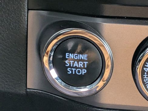 Used 2019 Toyota Tacoma Limited AWD/4WD image 17