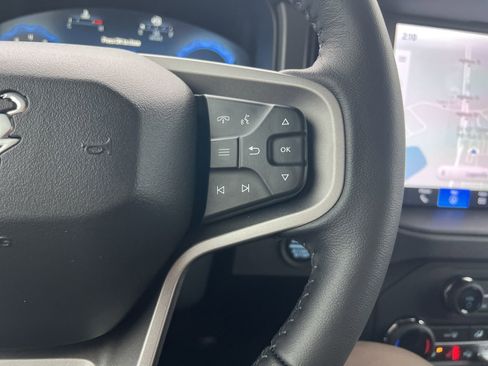 New 2025 Ford Bronco Badlands image 10