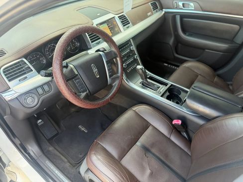 Used 2012 Lincoln MKS AWD image 16
