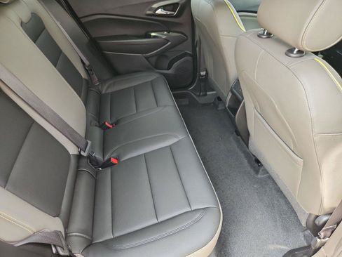 Used 2026 Chevrolet Trax ACTIV w/ Sunroof Package FWD image 26
