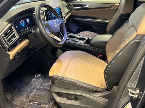 Certified 2024 Volkswagen Atlas Cross Sport SE FWD image 6