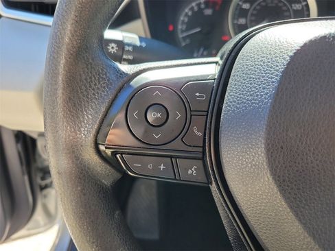 Used 2021 Toyota Corolla LE image 19