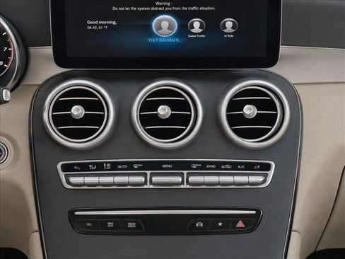 Certified 2022 Mercedes-Benz GLC 300 image 20