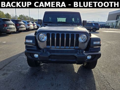 Used 2021 Jeep Wrangler Unlimited Sport image 2