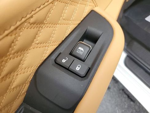 New 2025 Jeep Grand Cherokee L Summit image 18