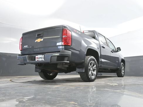 Used 2017 Chevrolet Colorado Z71 AWD/4WD image 40