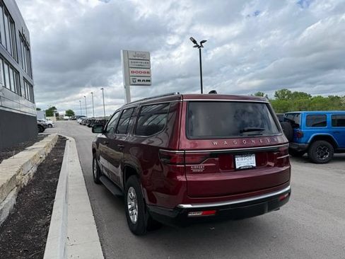 Used 2024 Jeep Wagoneer 4WD w/ Convenience Group I image 5