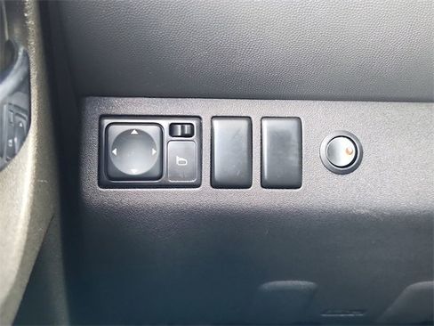 Used 2015 Nissan Xterra S image 15