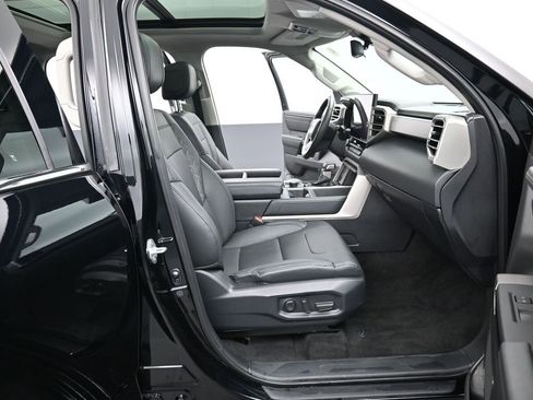 Used 2024 Toyota Tundra Limited image 34