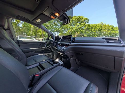 Used 2025 Honda Odyssey Sport-L image 31