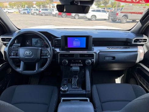 Used 2025 Toyota Tacoma SR5 AWD/4WD image 16