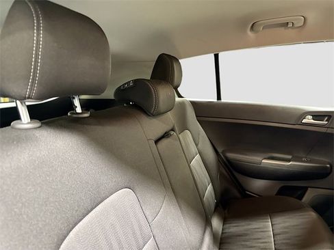 Used 2020 Kia Sportage LX image 28