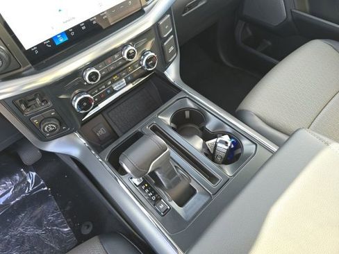 New 2025 Ford F150 Lariat w/ Equipment Group 502A High image 20