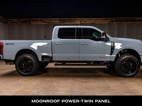 Used 2026 Ford F250 Lariat w/ Black Appearance Package image 11