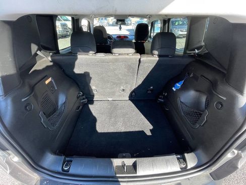 Used 2018 Jeep Renegade Latitude image 35