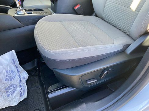 Certified 2022 Ford Escape SE w/ Convenience Package image 21