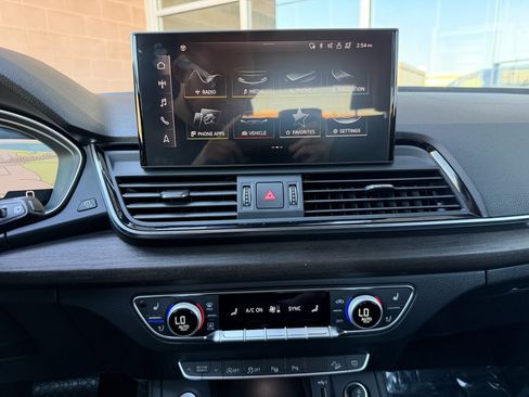 Used 2023 Audi Q5 2.0T Prestige w/ Prestige Package image 21