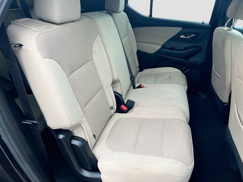 Used 2023 Chevrolet Traverse LS AWD/4WD image 27