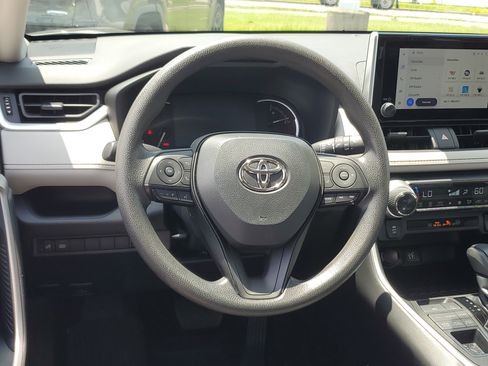 Used 2023 Toyota RAV4 XLE w/ Convenience Package AWD/4WD image 11