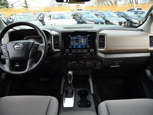 Certified 2024 Nissan Frontier SV w/ Technology Package image 9