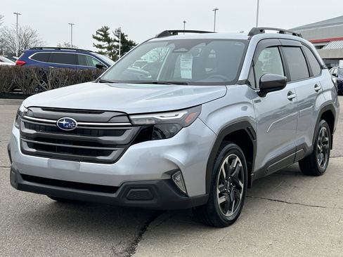 Used 2025 Subaru Forester Premium w/ Protection Package (1PH) image 3