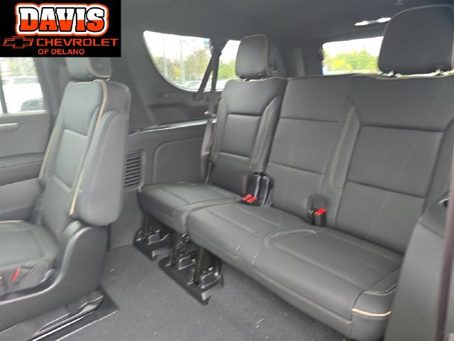 New 2027 Chevrolet Suburban Premier w/ Sun And Tow Package AWD/4WD image 18