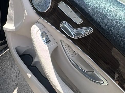 Used 2018 Mercedes-Benz C 300 4MATIC Sedan image 23