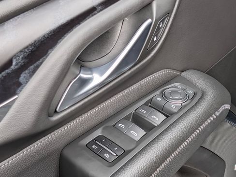 Used 2022 GMC Yukon Denali AWD/4WD image 27