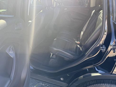 Used 2018 Ford Escape SEL FWD image 7