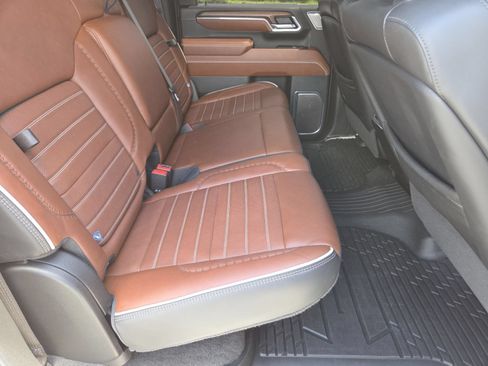 Used 2024 GMC Sierra 2500 Denali Ultimate AWD/4WD image 28