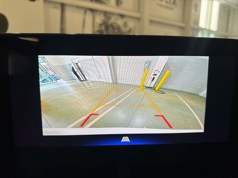 Used 2025 Chevrolet Trax RS w/ Driver Confidence Package image 11