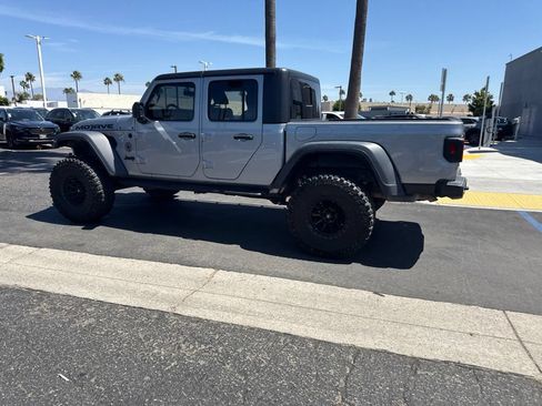 Used 2020 Jeep Gladiator Mojave AWD/4WD image 11