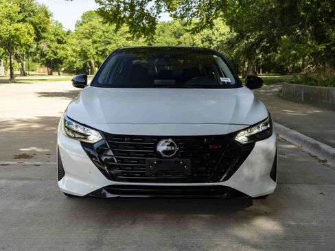 Used 2025 Nissan Sentra SR w/ Midnight Edition FWD image 3