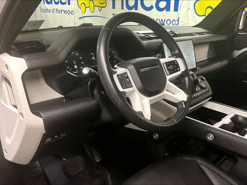 Used 2025 Land Rover Defender 110 S image 8