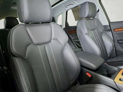 Certified 2023 Audi Q5 e Premium Plus w/ Premium Plus Package AWD/4WD image 29