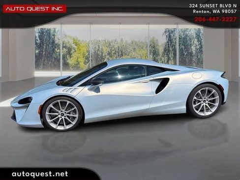 Used 2023 McLaren Artura RWD image 8