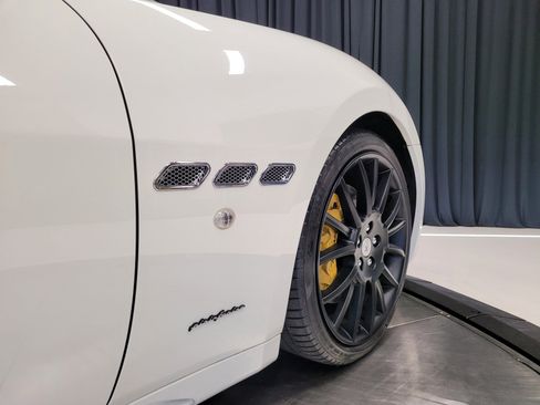 Used 2018 Maserati GranTurismo Sport image 41