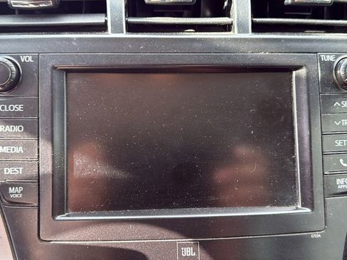 Used 2014 Toyota Prius V Five image 6