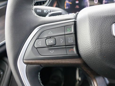 New 2026 Jeep Grand Cherokee Altitude image 32