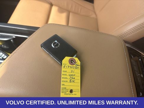 Certified 2024 Volvo XC60 B5 Ultimate w/ Climate Package AWD/4WD image 29