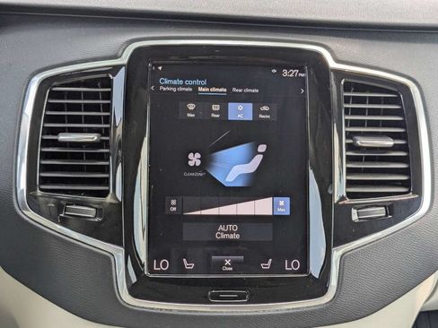 Used 2022 Volvo XC90 T5 Momentum w/ Advanced Package AWD/4WD image 24