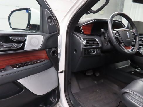 Used 2024 Lincoln Navigator L Reserve w/ Equipment Group 201A image 58