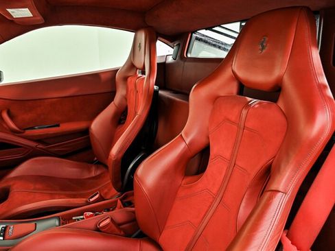 Used 2013 Ferrari 458 Italia Coupe RWD image 20