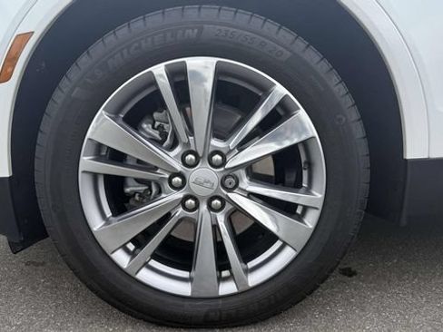 Certified 2024 Cadillac XT5 Premium Luxury AWD/4WD image 11