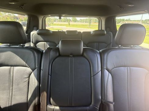 Used 2022 Jeep Wagoneer Series II AWD/4WD image 25