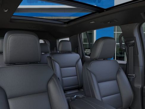 New 2026 Chevrolet Traverse LT w/ Sun and Wheel Package FWD image 24