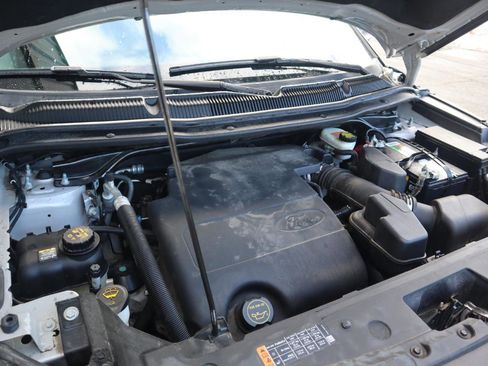 Used 2017 Ford Explorer XLT w/ Equipment Group 202A image 39