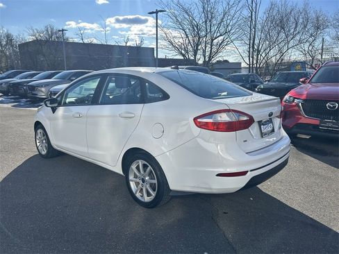 Used 2016 Ford Fiesta SE w/ Equipment Group 201A image 6