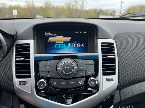 Used 2016 Chevrolet Cruze LT FWD image 20