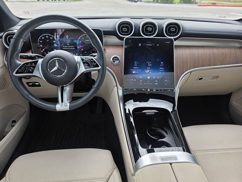 Used 2024 Mercedes-Benz GLC 300 4MATIC image 13